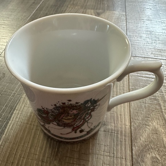 Lucy and Me 1983 Rocking Horse Mug - Picture 3 of 4